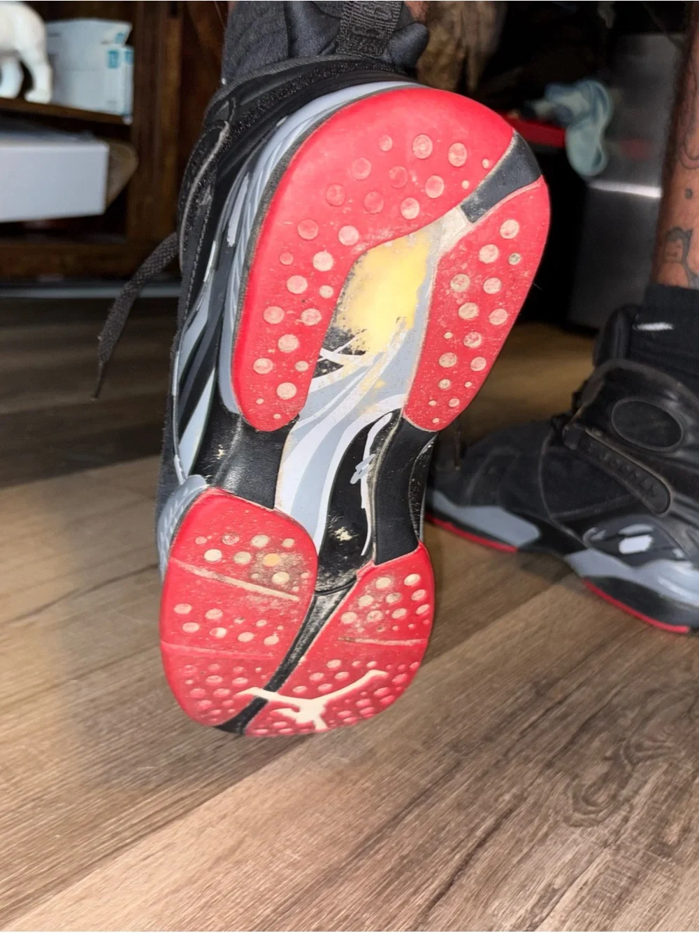 Air Jordan 8 Retro Bred - size 9 men’s